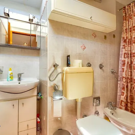 Konukevi Apatments Angelika, 3*